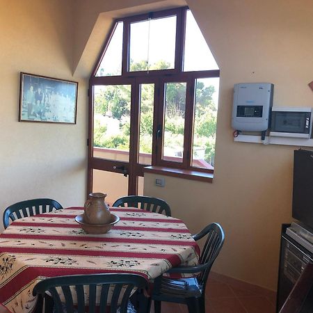 Charming Apartment Menfi Sea View Buitenkant foto