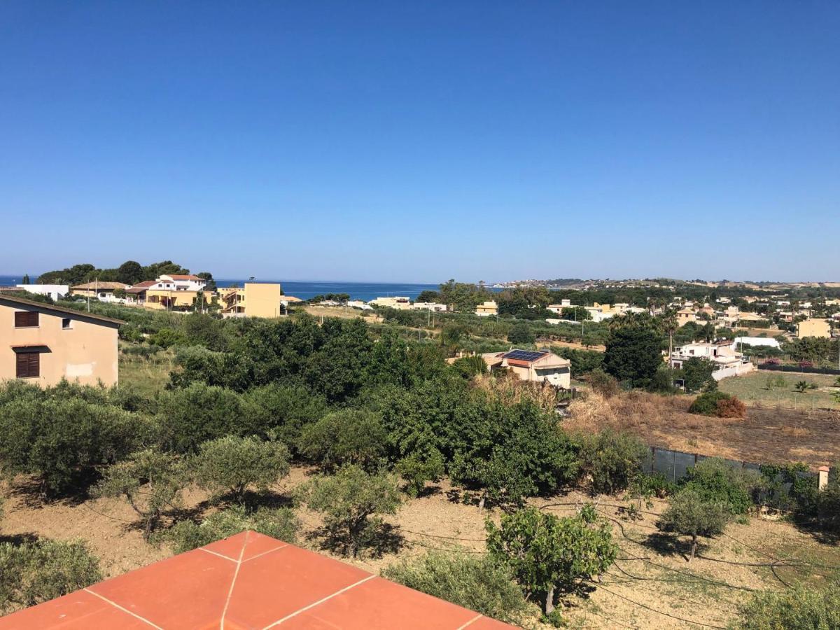 Charming Apartment Menfi Sea View Buitenkant foto